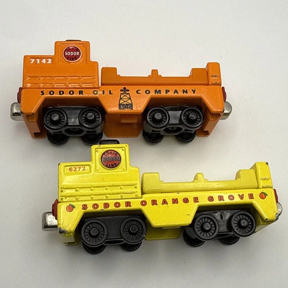 Thomas & Friends Take Along Lot Sodor Oil Company & Orange Grove Train Cars 2003